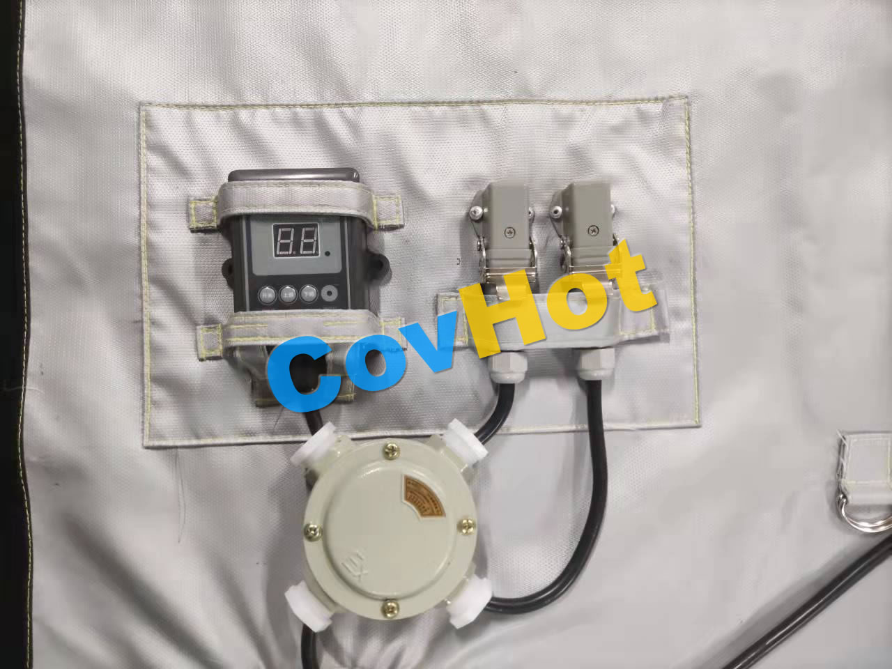 電伴熱<a href=http://www.bgcj.net.cn/e/tags/?tagname=%E4%BF%9D%E6%B8%A9%E5%A5%97 target=_blank class=infotextkey>保溫套</a>